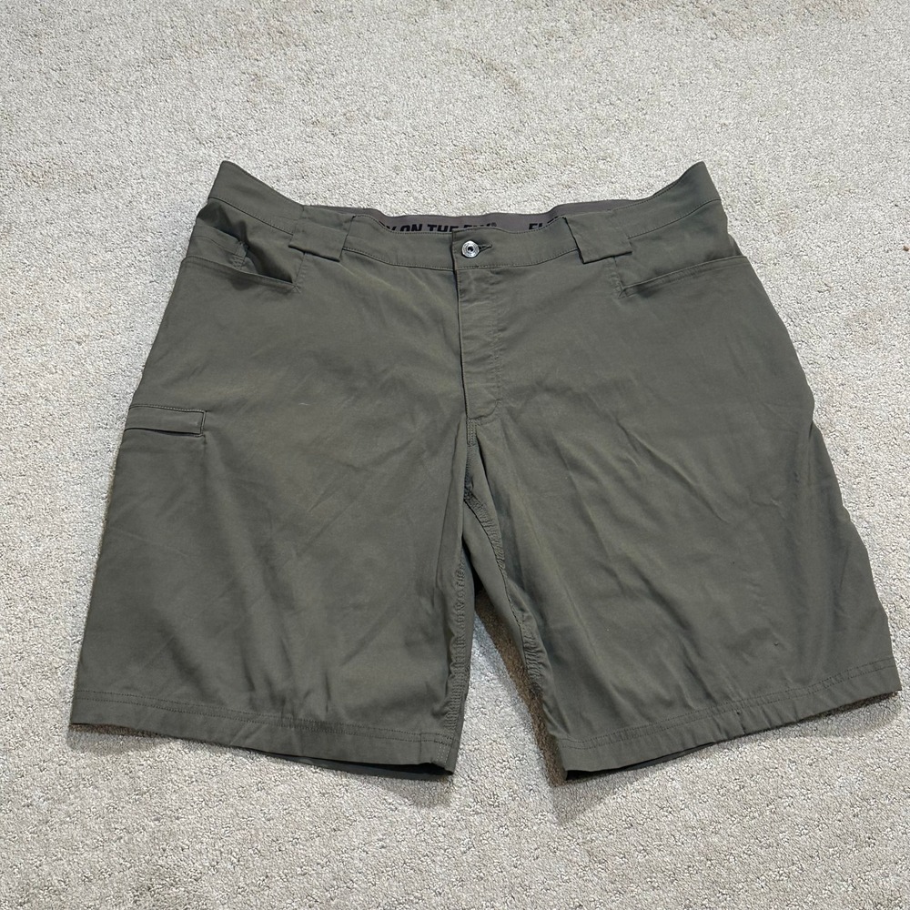 Duluth Trading Co Mens Dry on the Fly Shorts Olive Green Hiking Cargo Size 48